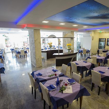 鲁马酒店 马里纳迪马萨 外观 照片