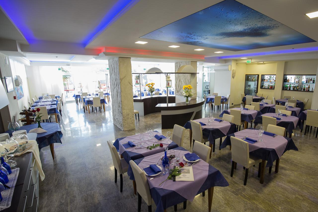 鲁马酒店 马里纳迪马萨 外观 照片